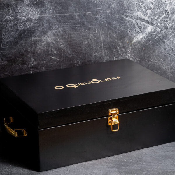 Caixa de Presente com os 8 Melhores Queijos Artesanais Brasileiros de 2025 + Geléia + Grissini